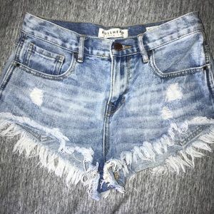 Bullhead shorts Size 26